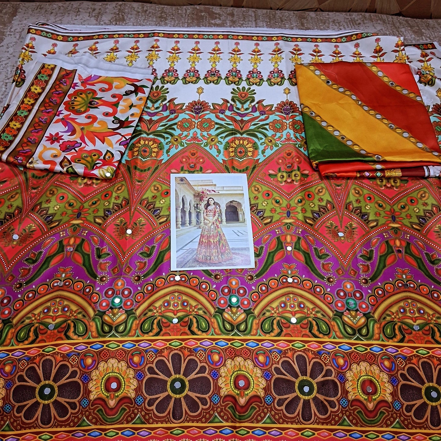 SHEESH MAHAL LEHANGA 6.5 YARDS
